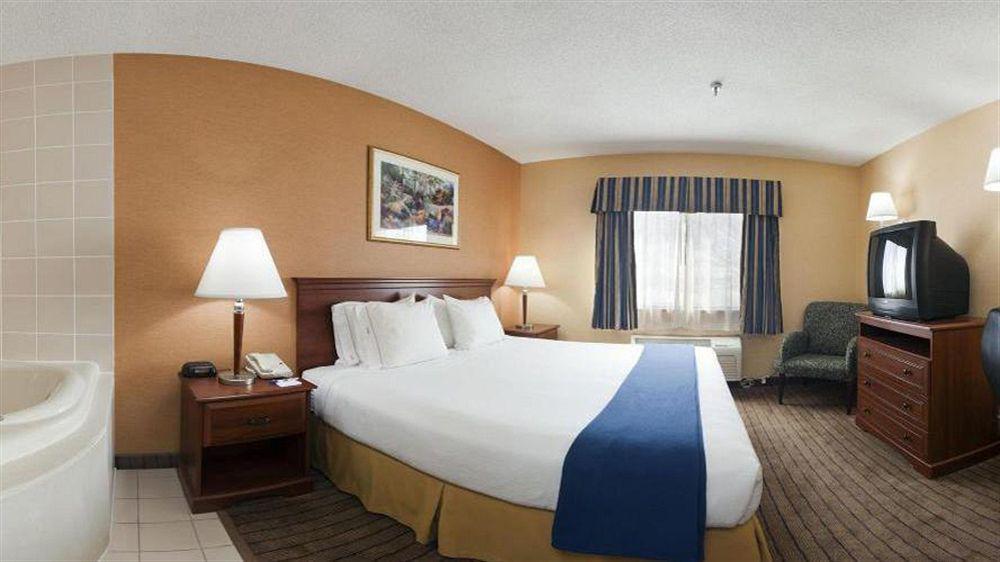 Holiday Inn Express Roseville-St. Paul By Ihg Exterior foto