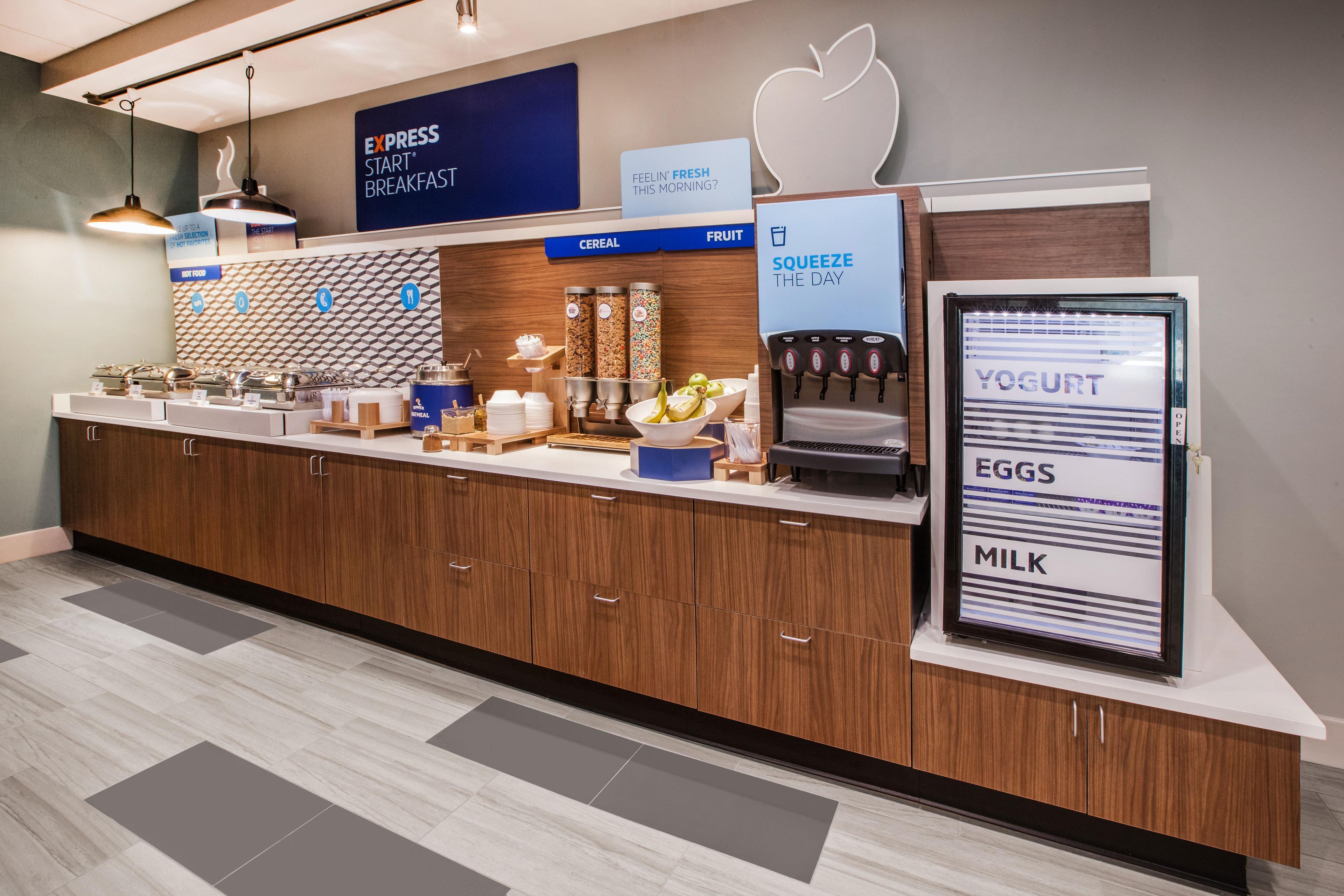 Holiday Inn Express Roseville-St. Paul By Ihg Exterior foto